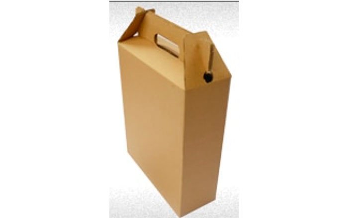 cajas diseñadas tipo maletìn, cajas personalizadas en fondo blanco